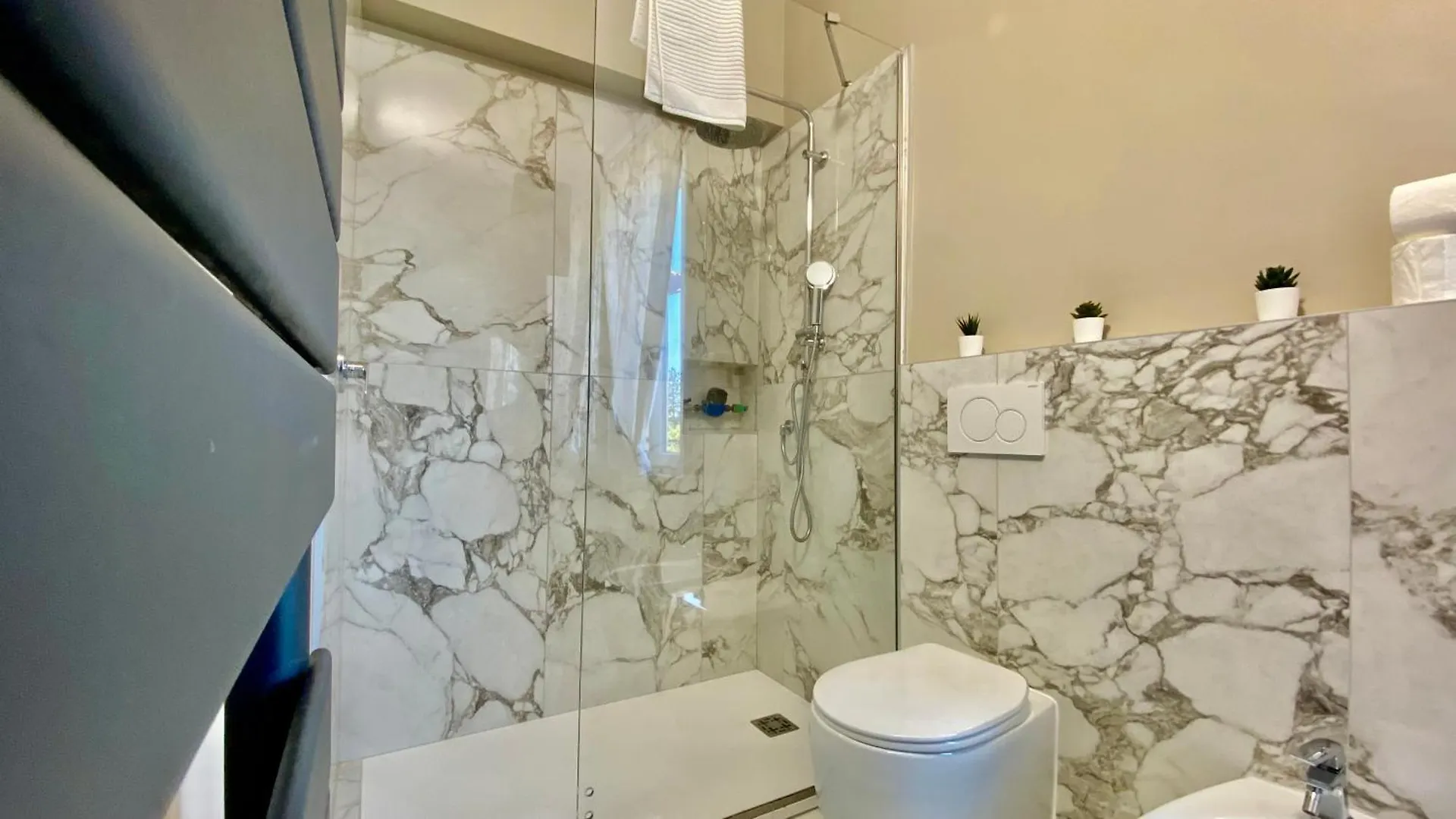 Apartman Suite649 Nuova 5 Modena